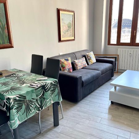 Enzo Appartement Milaan Buitenkant foto