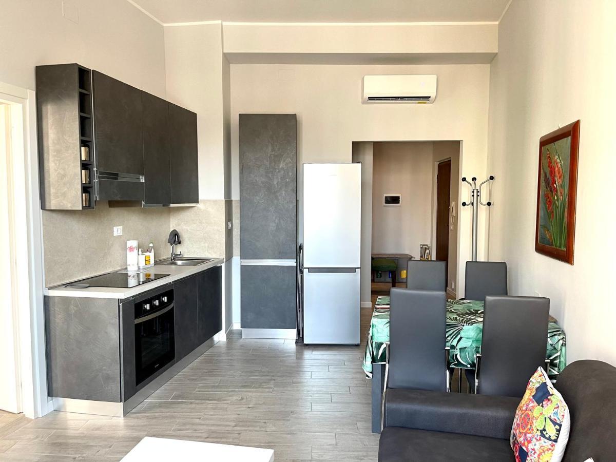 Enzo Appartement Milaan Buitenkant foto