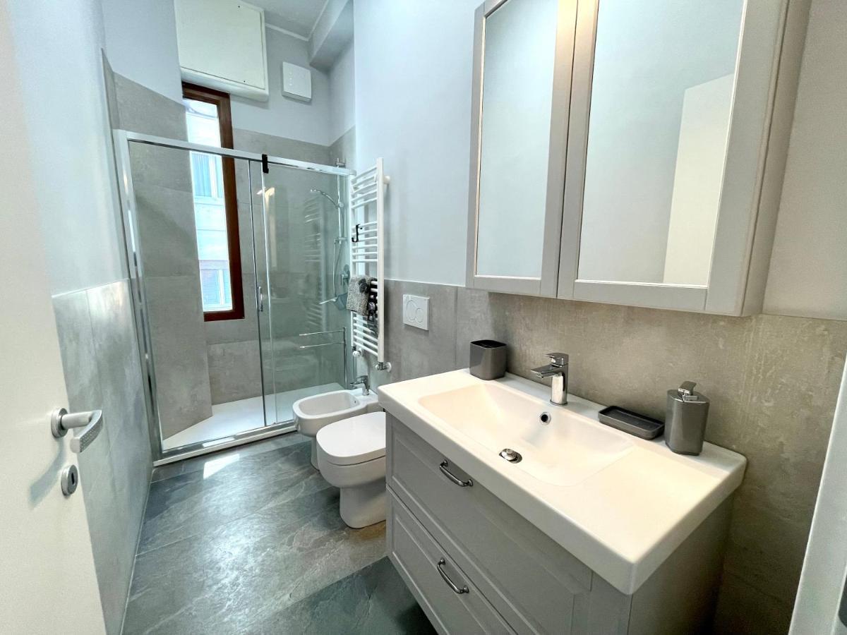 Enzo Appartement Milaan Buitenkant foto